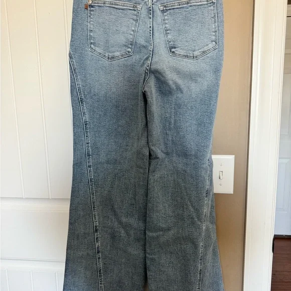 NWT Judy Blue Light High Rise Wash Wide leg Jeans 5/27 - Picture 5 of 5